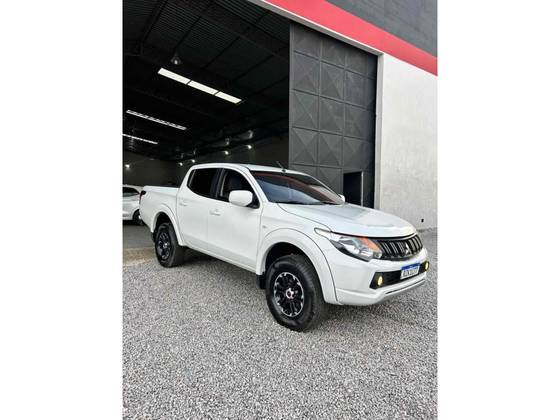MITSUBISHI L200 TRITON 2.4 16V TURBO DIESEL GL CD 4X4 MANUAL
